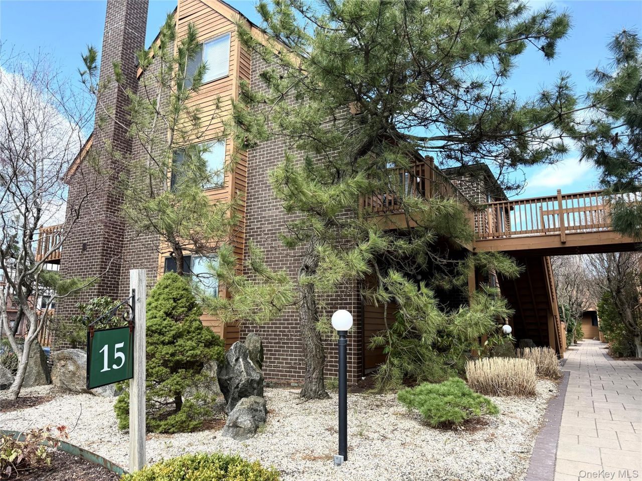 15 Greenridge Avenue, Unit 20H, White Plains, NY 10605 Main Photo