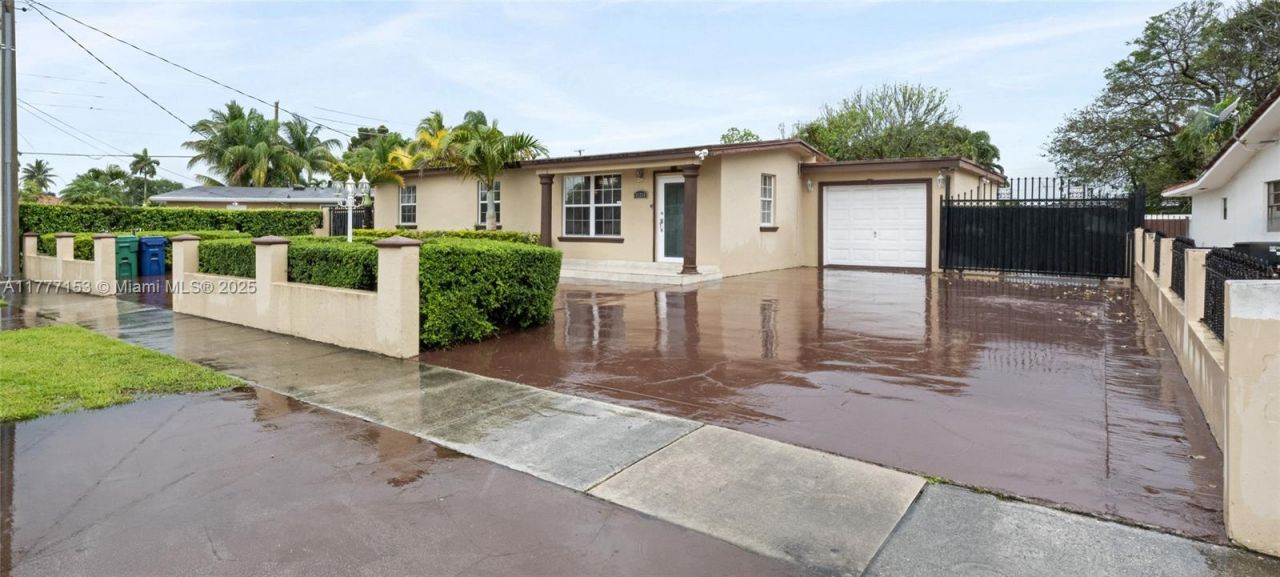 11210 SW 47th Ter, Miami, FL 33165 Photo