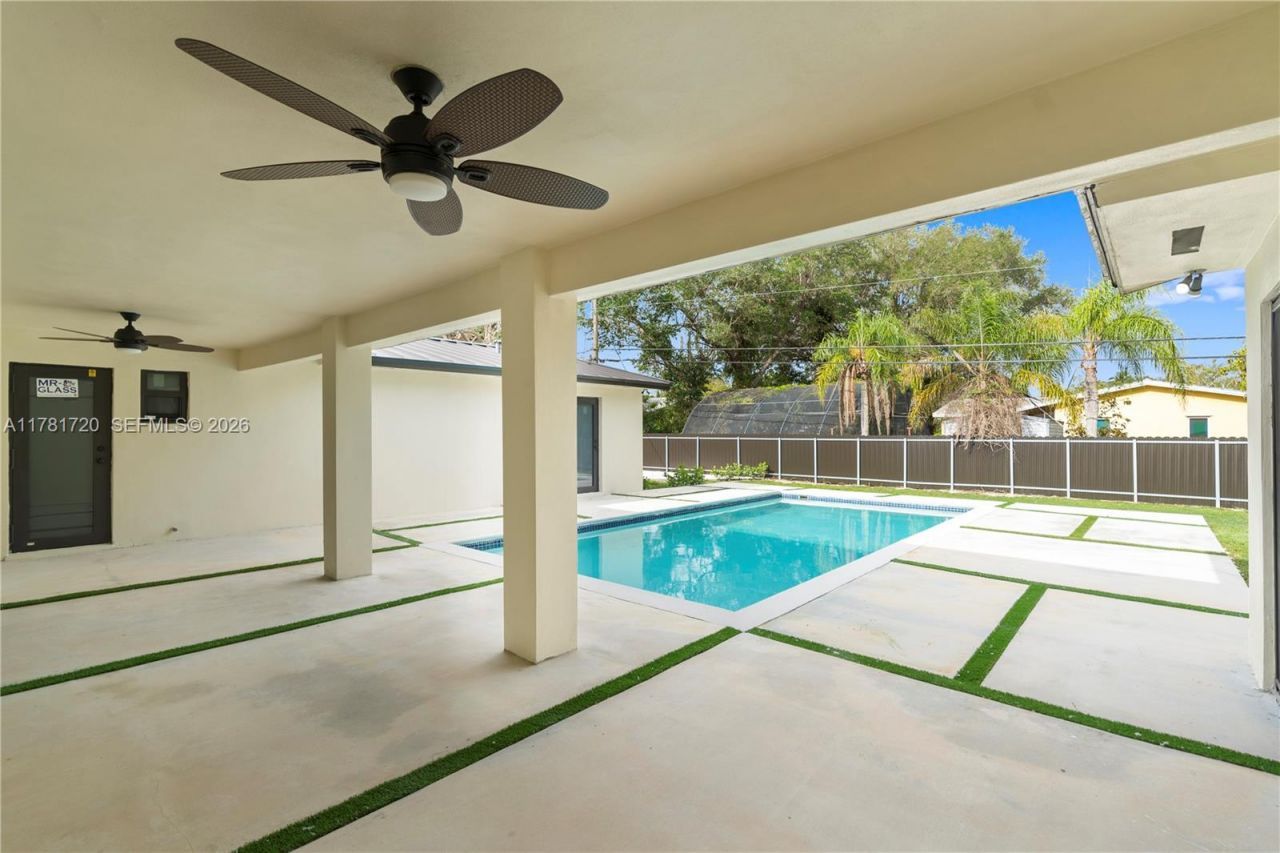 17020 SW 87th Ct, Palmetto Bay, FL 33157 Photo