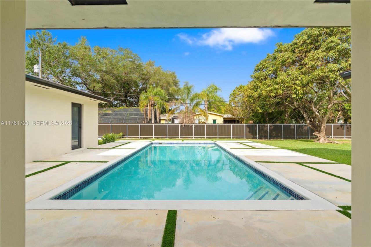 17020 SW 87th Ct, Palmetto Bay, FL 33157 Photo