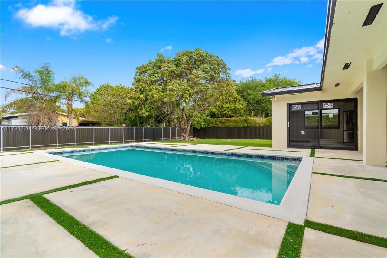 17020 SW 87th Ct, Palmetto Bay, FL 33157 Photo