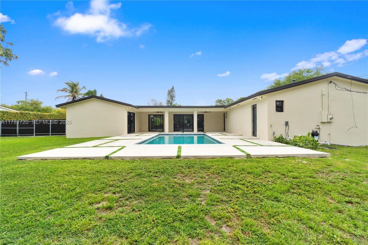 17020 SW 87th Ct, Palmetto Bay, FL 33157 Photo