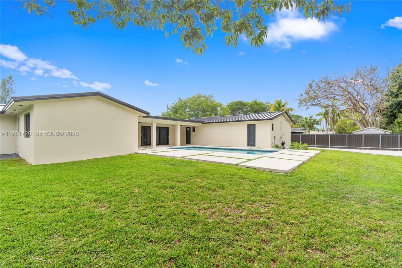 17020 SW 87th Ct, Palmetto Bay, FL 33157 Photo