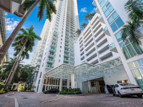 31 SE 5th St, Unit 409, Miami, FL 33131