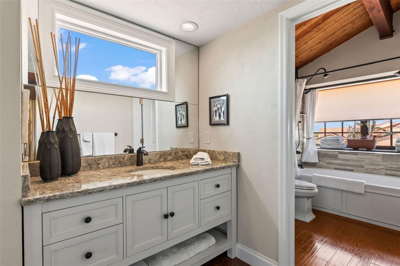 761 Marina Point Drive, Unit 7610, Daytona Beach, FL 32114 Photo