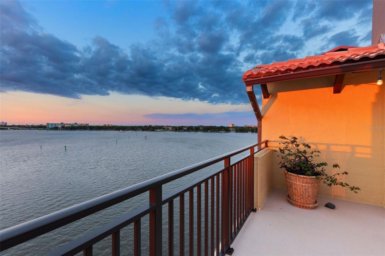 761 Marina Point Drive, Unit 7610, Daytona Beach, FL 32114 Photo