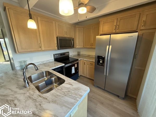 2700 N Shore Drive, Unit L34, Clear Lake, IA 50428