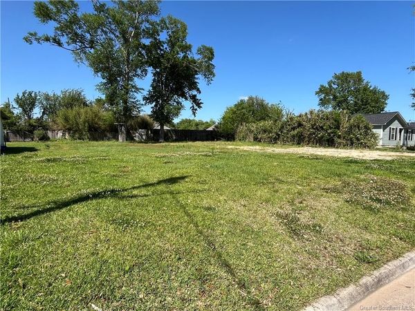 1015 Sycamore Street, Lake Charles, LA 70601