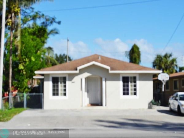 2911 NW 135th St, Opa-Locka, FL 33054
