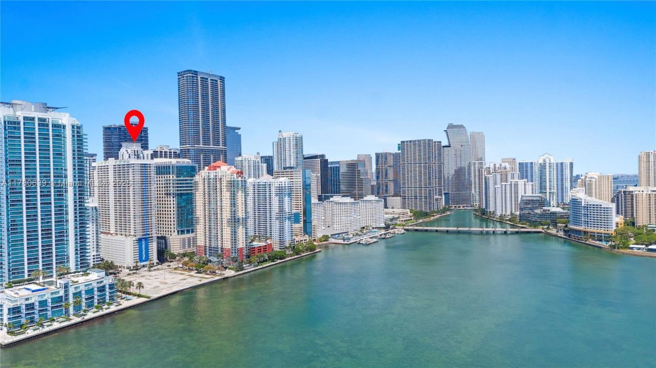 1200 Brickell Bay Dr, Unit PH 4218, Miami, FL 33131 Photo