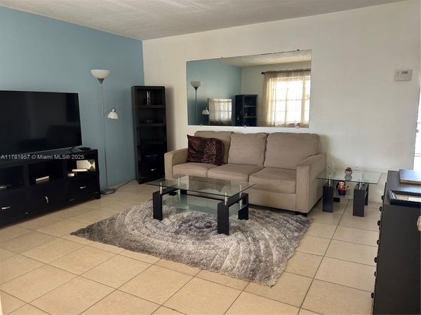 1355 NE 167th St, Unit 307, Miami, FL 33162