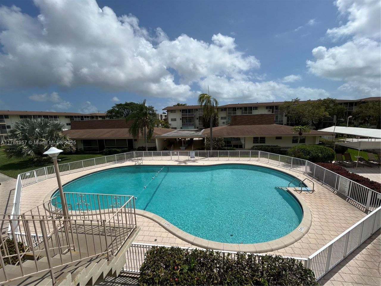 1355 NE 167th St, Unit 307, Miami, FL 33162 Photo