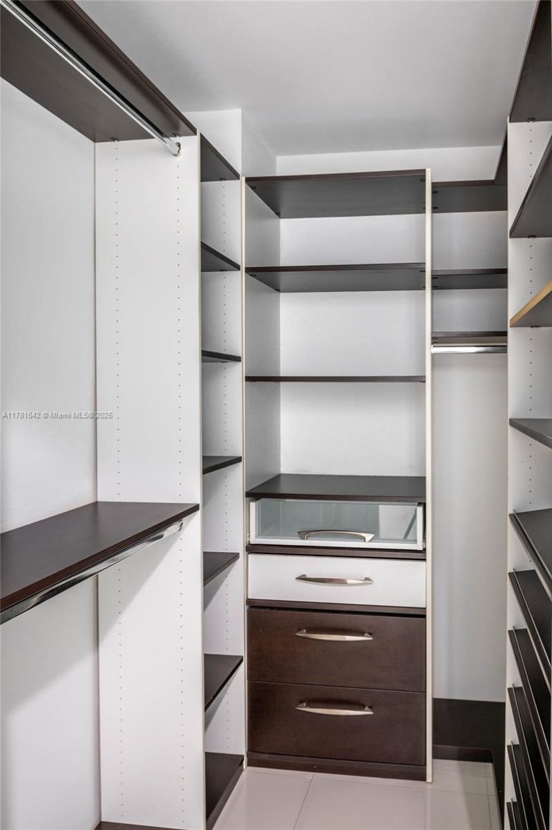 2950 NE 188th St, Unit 143, Aventura, FL 33180 Photo