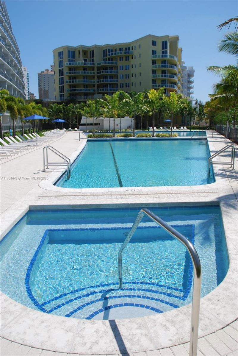 2950 NE 188th St, Unit 143, Aventura, FL 33180 Photo