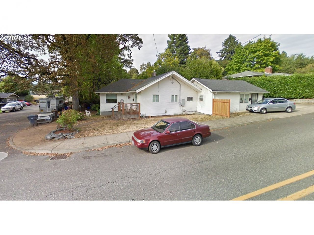 825 Yale Ave, Gladstone, OR 97027 Main Photo