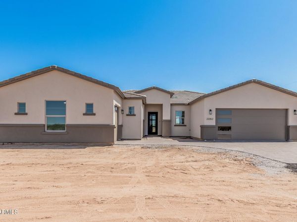22352 W Daley Lane, Surprise, AZ 85387