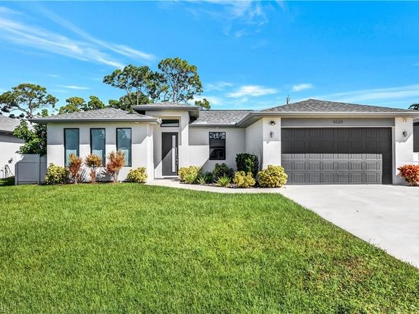 4634 Catalina LN, BONITA SPRINGS, FL 34134