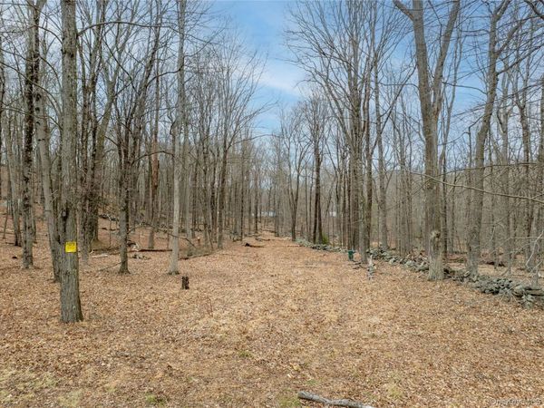 22 Joshua Hobby Lane, Pound Ridge, NY 10576