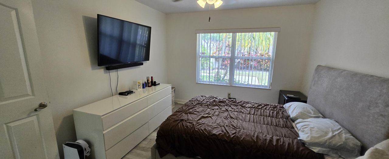 2285 Saratoga Lane, West Palm Beach, FL 33409 Photo