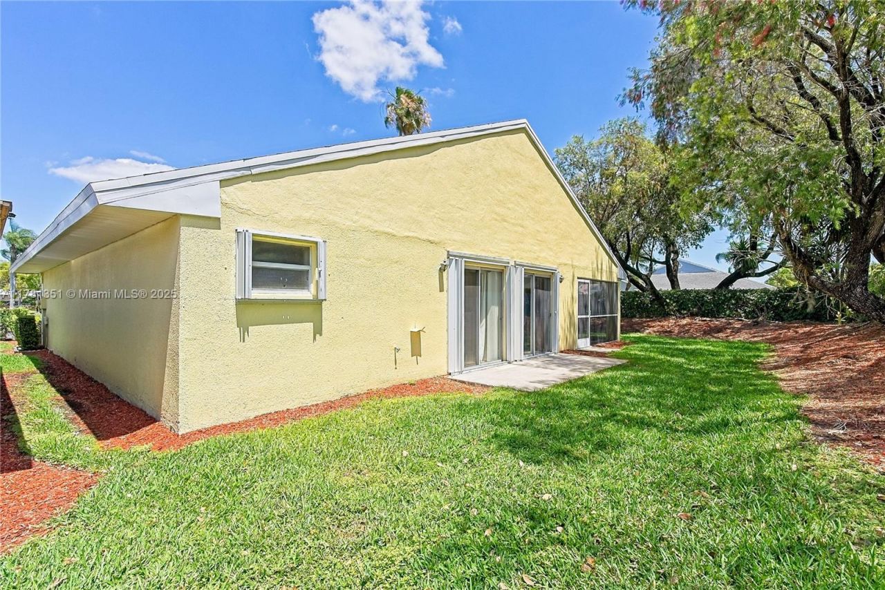 2592 SE 7th Ct, Homestead, FL 33033 Photo