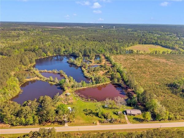 950 Red Fox Road W, Mount Vernon, AL 36560