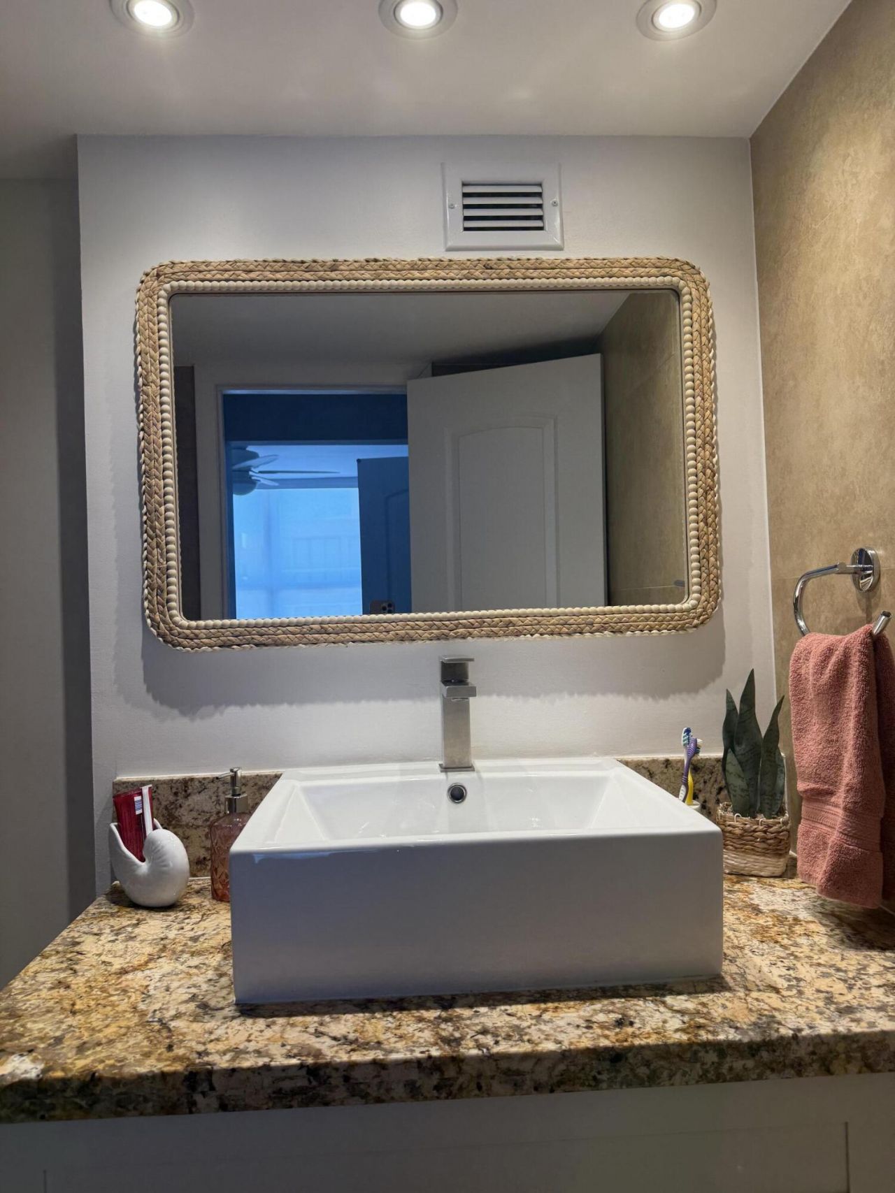 3450 S Ocean Boulevard, Unit 610, Palm Beach, FL 33480 Photo