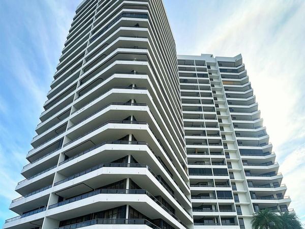 100 Lakeshore Drive, Unit 456, North Palm Beach, FL 33408