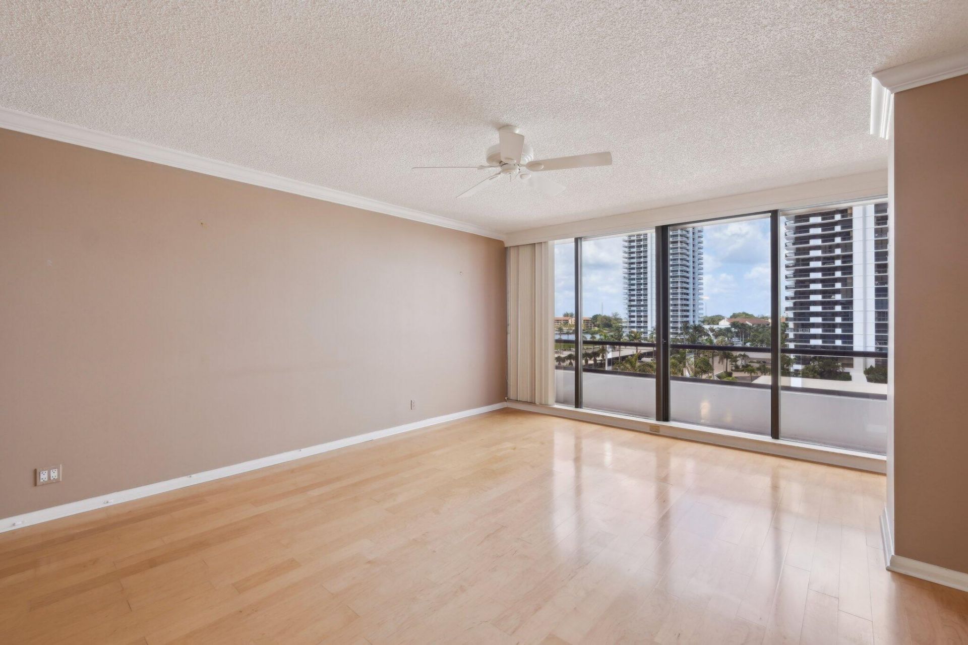 100 Lakeshore Drive, Unit 456, North Palm Beach, FL 33408 Photo