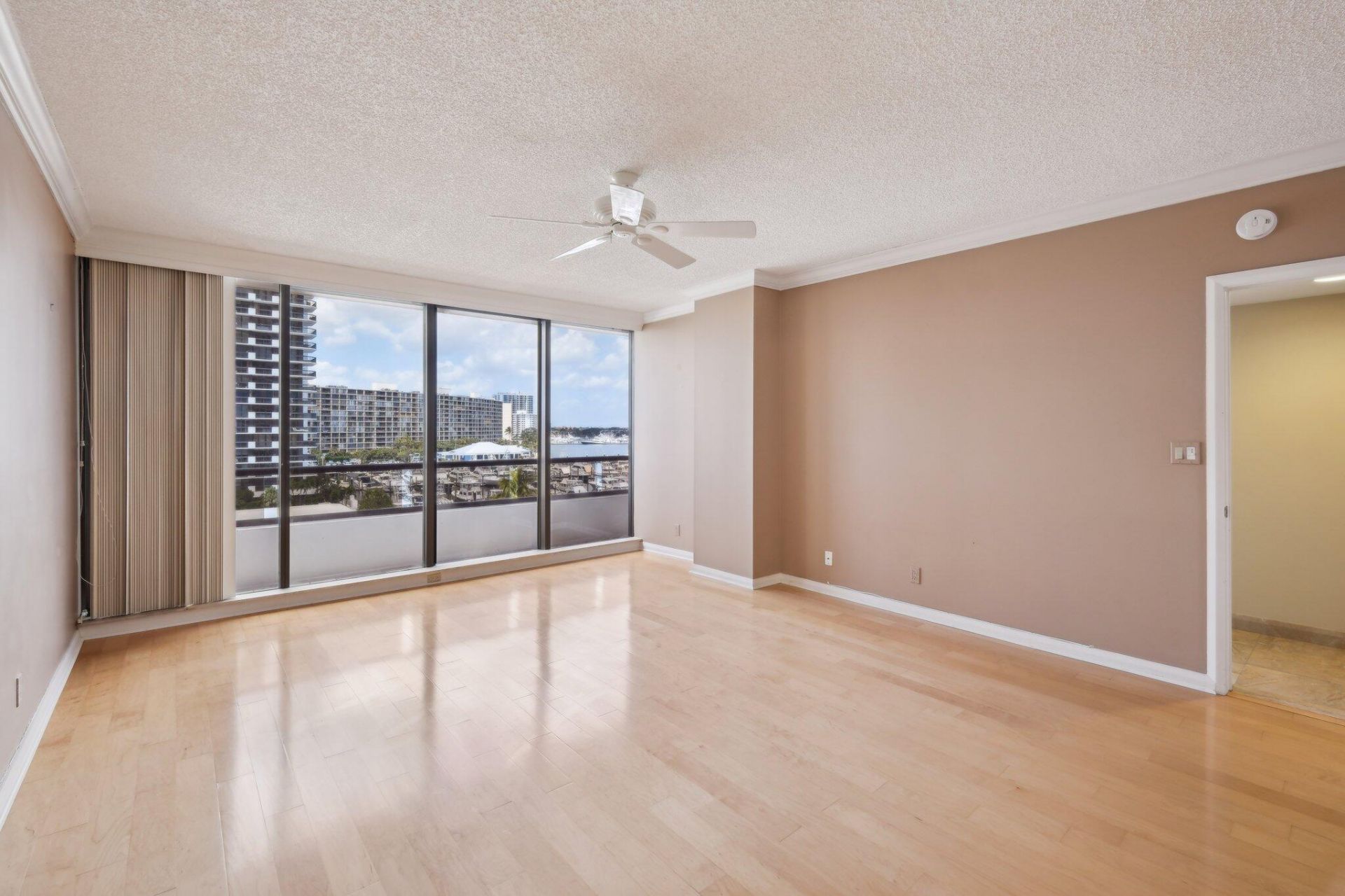 100 Lakeshore Drive, Unit 456, North Palm Beach, FL 33408 Photo
