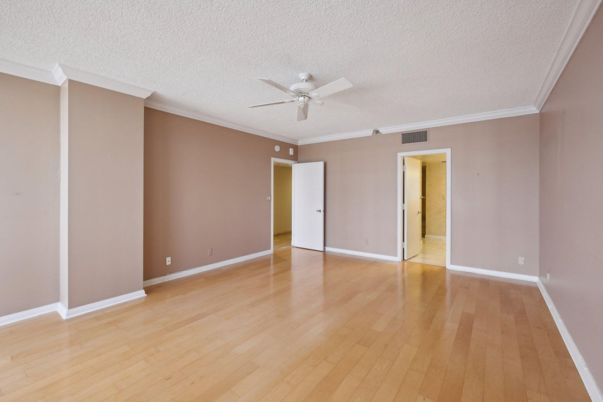 100 Lakeshore Drive, Unit 456, North Palm Beach, FL 33408 Photo