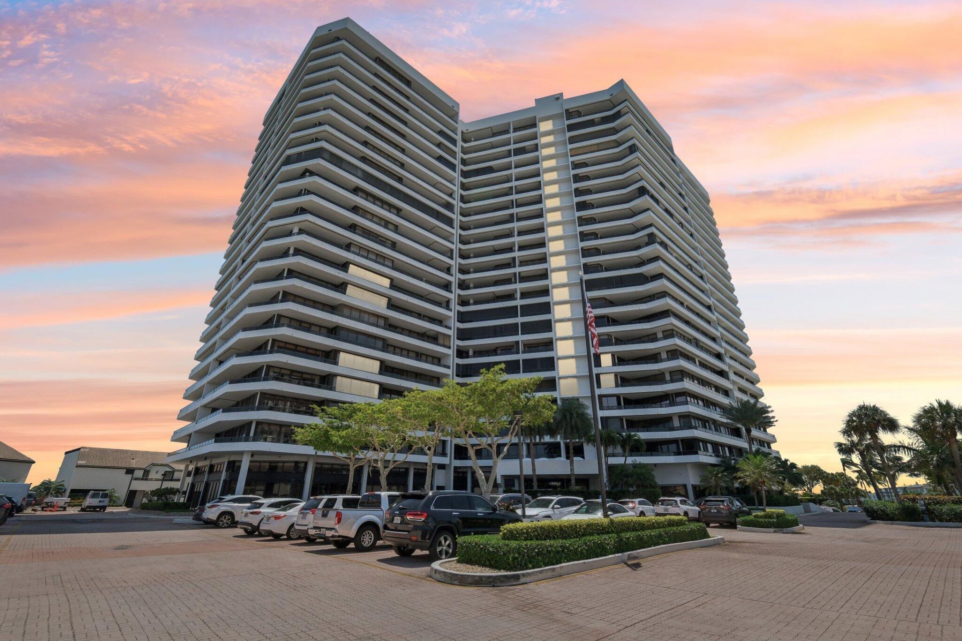 100 Lakeshore Drive, Unit 456, North Palm Beach, FL 33408 Photo
