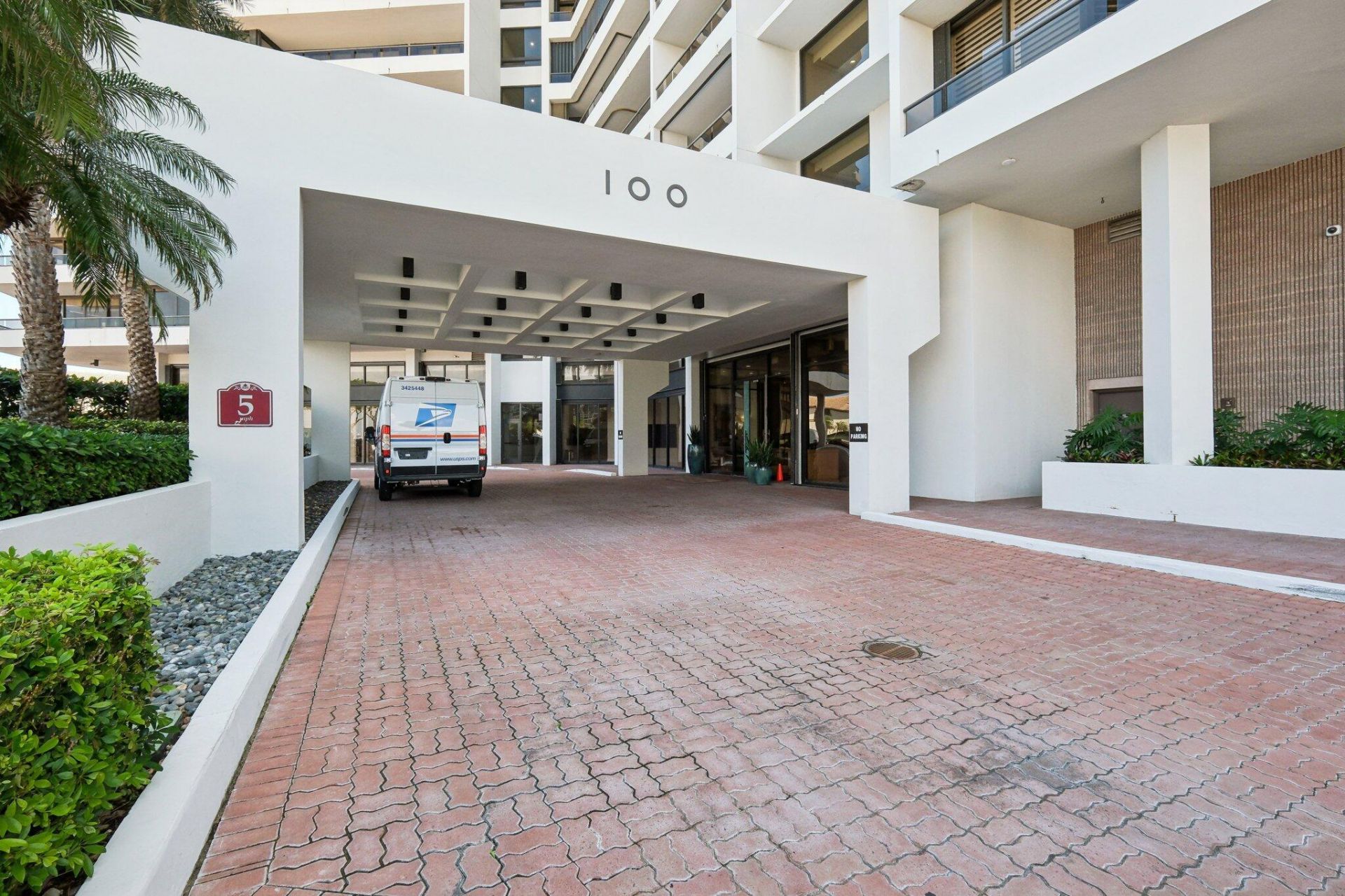 100 Lakeshore Drive, Unit 456, North Palm Beach, FL 33408 Photo