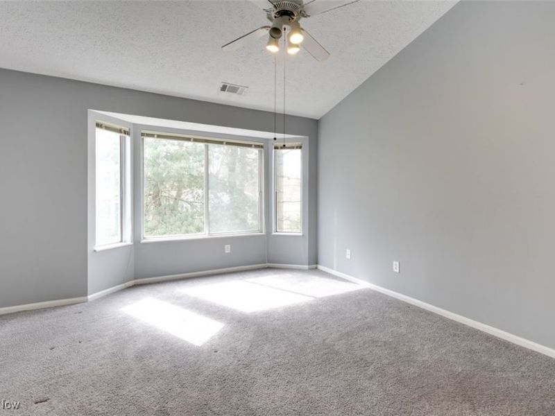 362 Village Pointe Drive, Akron, OH 44313 Photo 17