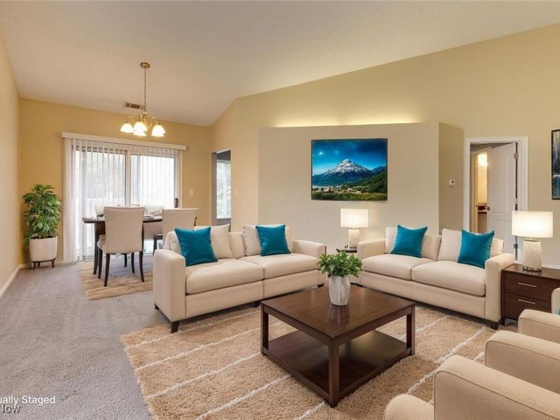 362 Village Pointe Drive, Akron, OH 44313 Photo 2