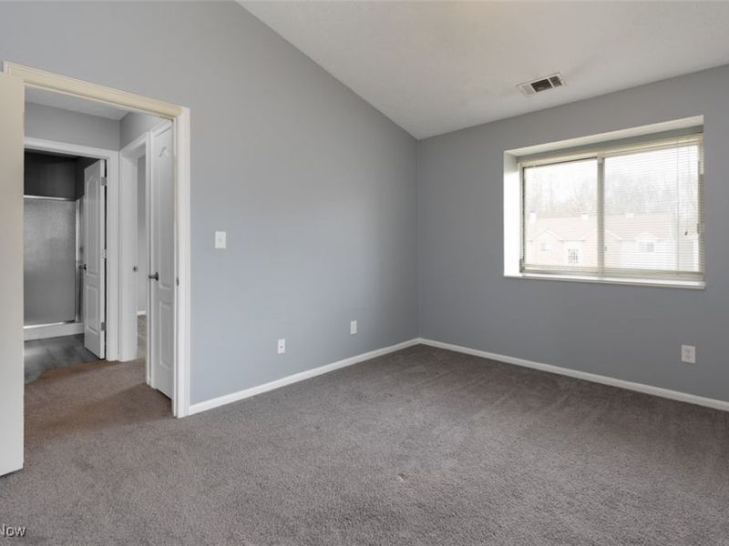 362 Village Pointe Drive, Akron, OH 44313 Photo 21