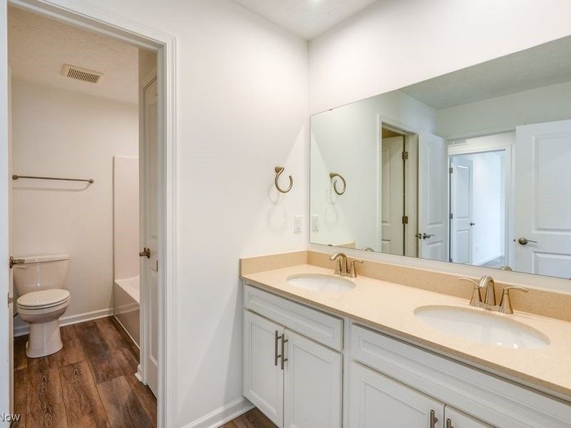 835-2 Dipper Lane, Aurora, OH 44202 Photo 17