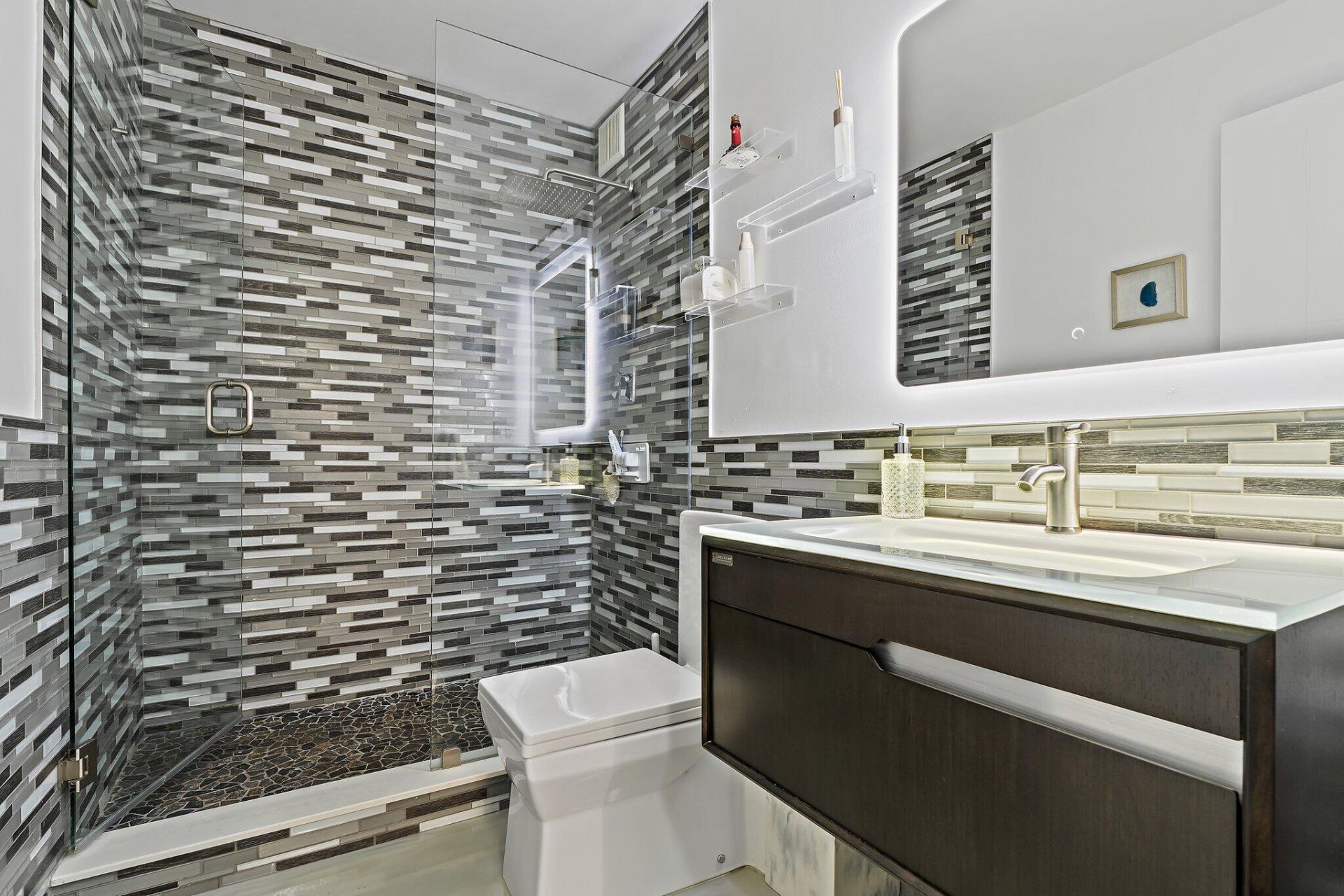 100 Waterway Road, Unit E305, Tequesta, FL 33469 Photo