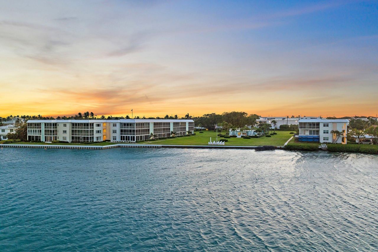 100 Waterway Road, Unit E305, Tequesta, FL 33469 Photo