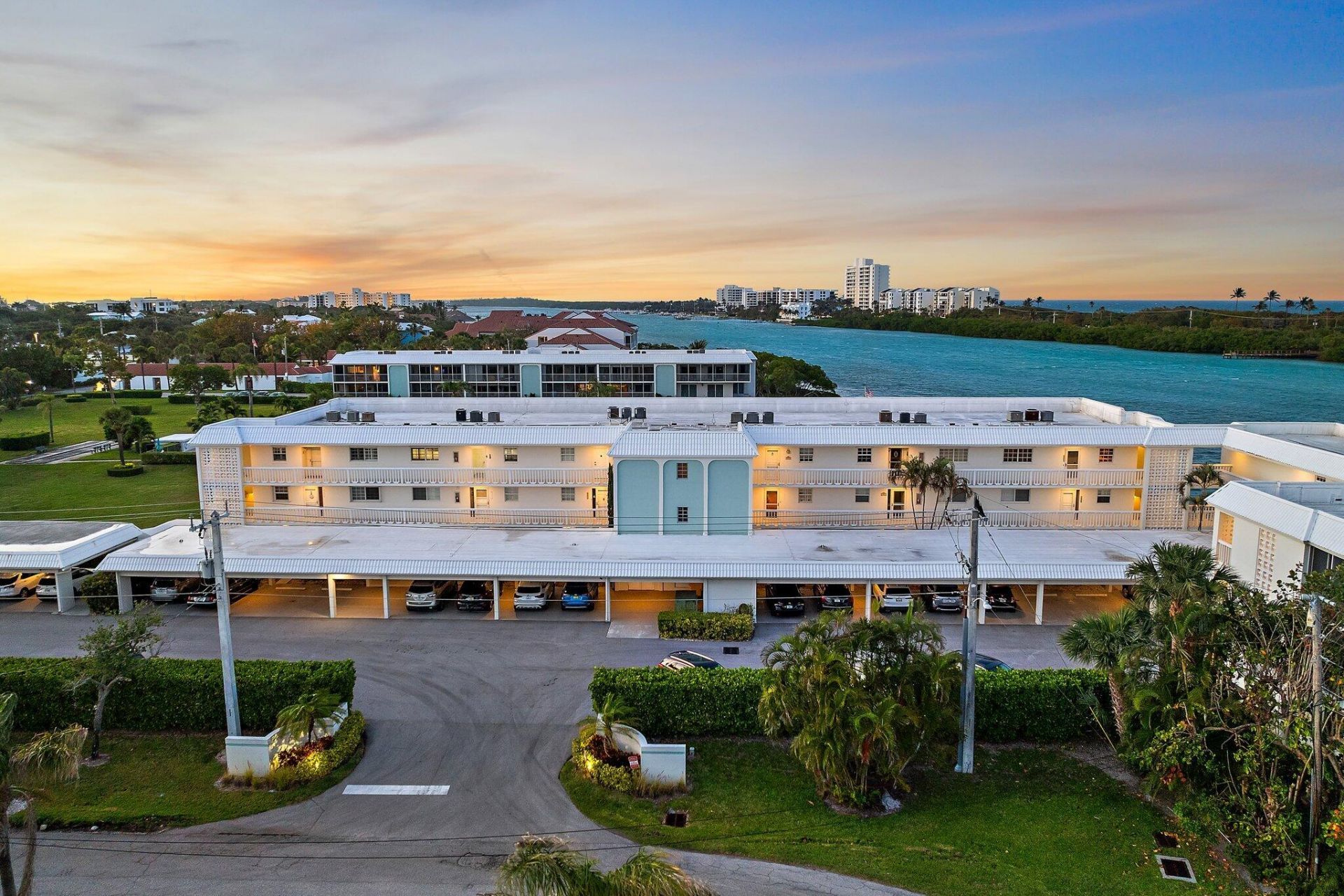 100 Waterway Road, Unit E305, Tequesta, FL 33469 Photo