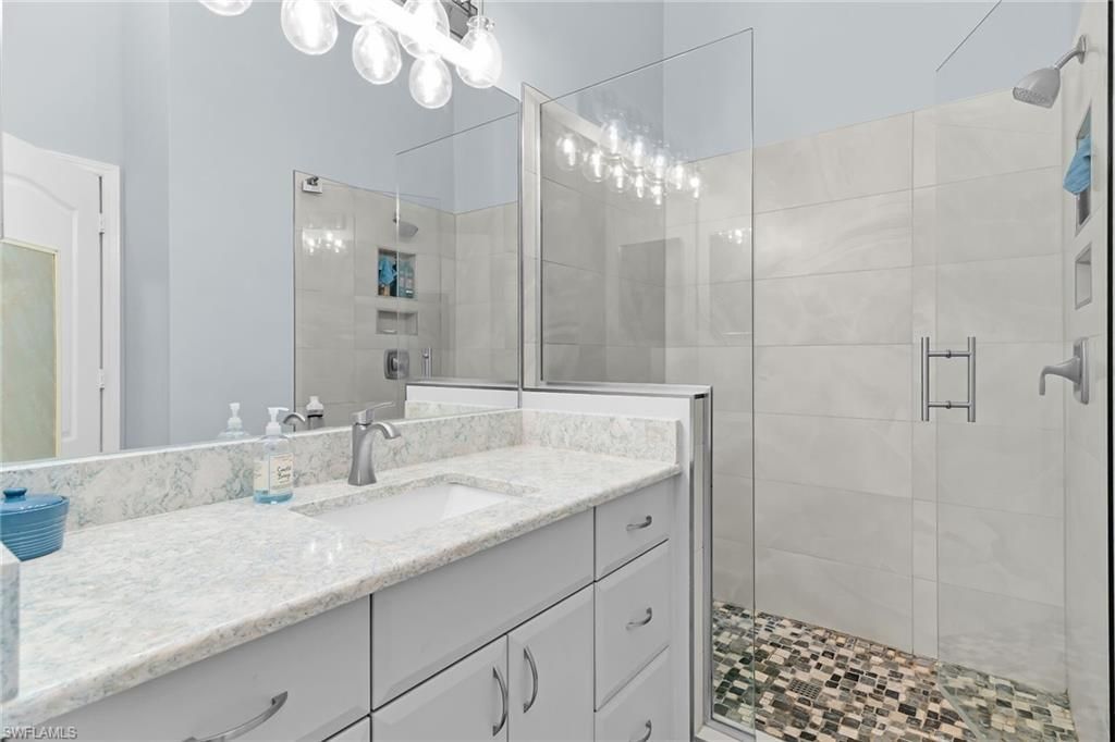 338 Newport Dr, Unit 1807, Naples, FL 34114 Photo