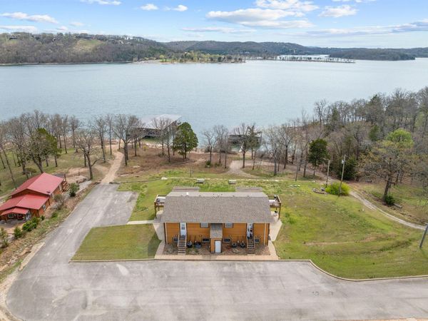 92 Ashlee Marie Lane, Kimberling City, MO 65686