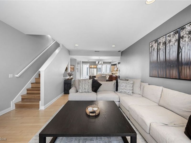 1451 Lindazzo Avenue, Cleveland, OH 44114 Photo 16