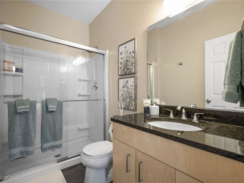 1451 Lindazzo Avenue, Cleveland, OH 44114 Photo 25