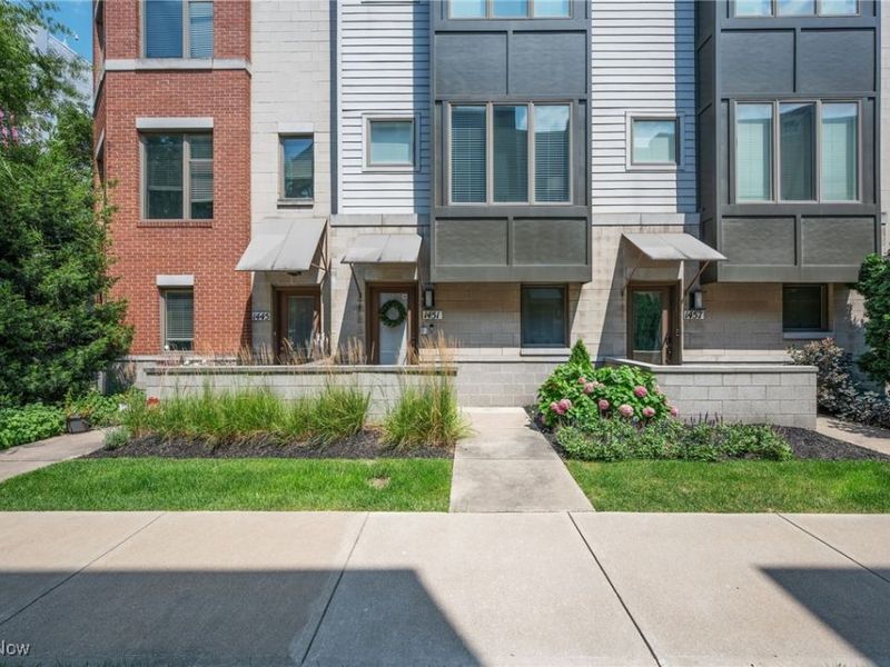 1451 Lindazzo Avenue, Cleveland, OH 44114 Photo 28