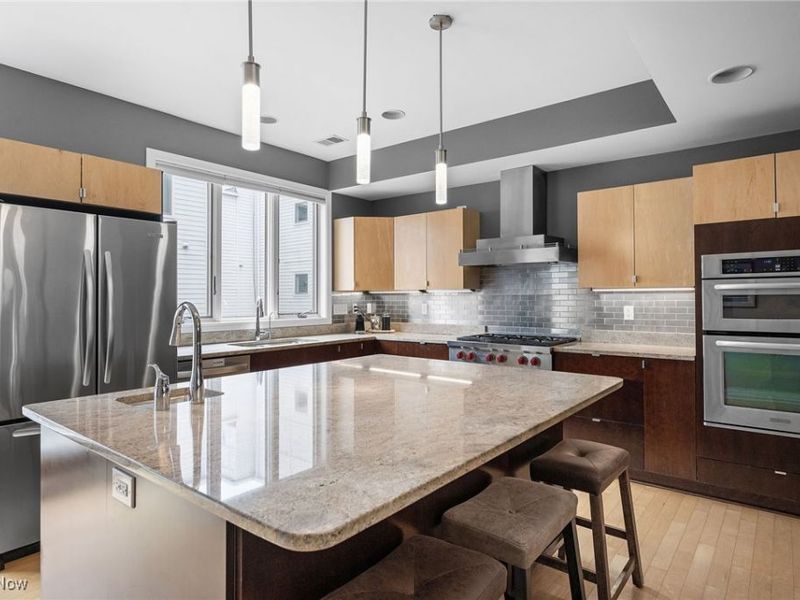 1451 Lindazzo Avenue, Cleveland, OH 44114 Photo 7