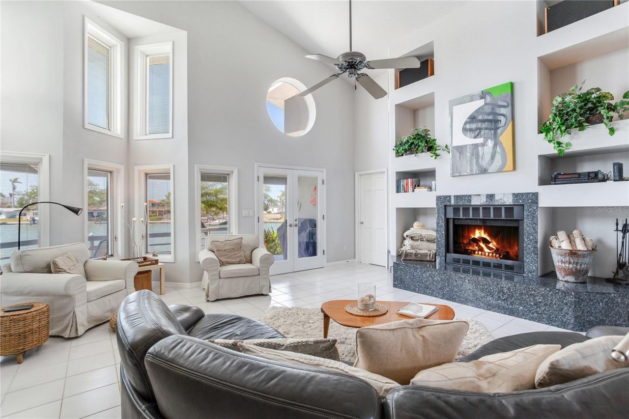 17382 Kennedy Drive, North Redington Beach, FL 33708 Photo