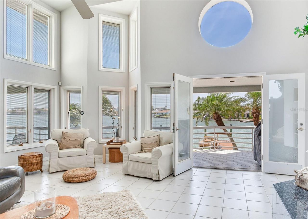 17382 Kennedy Drive, North Redington Beach, FL 33708 Photo