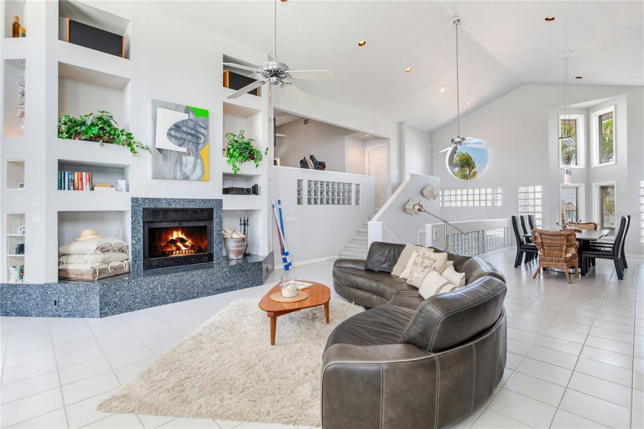 17382 Kennedy Drive, North Redington Beach, FL 33708 Photo