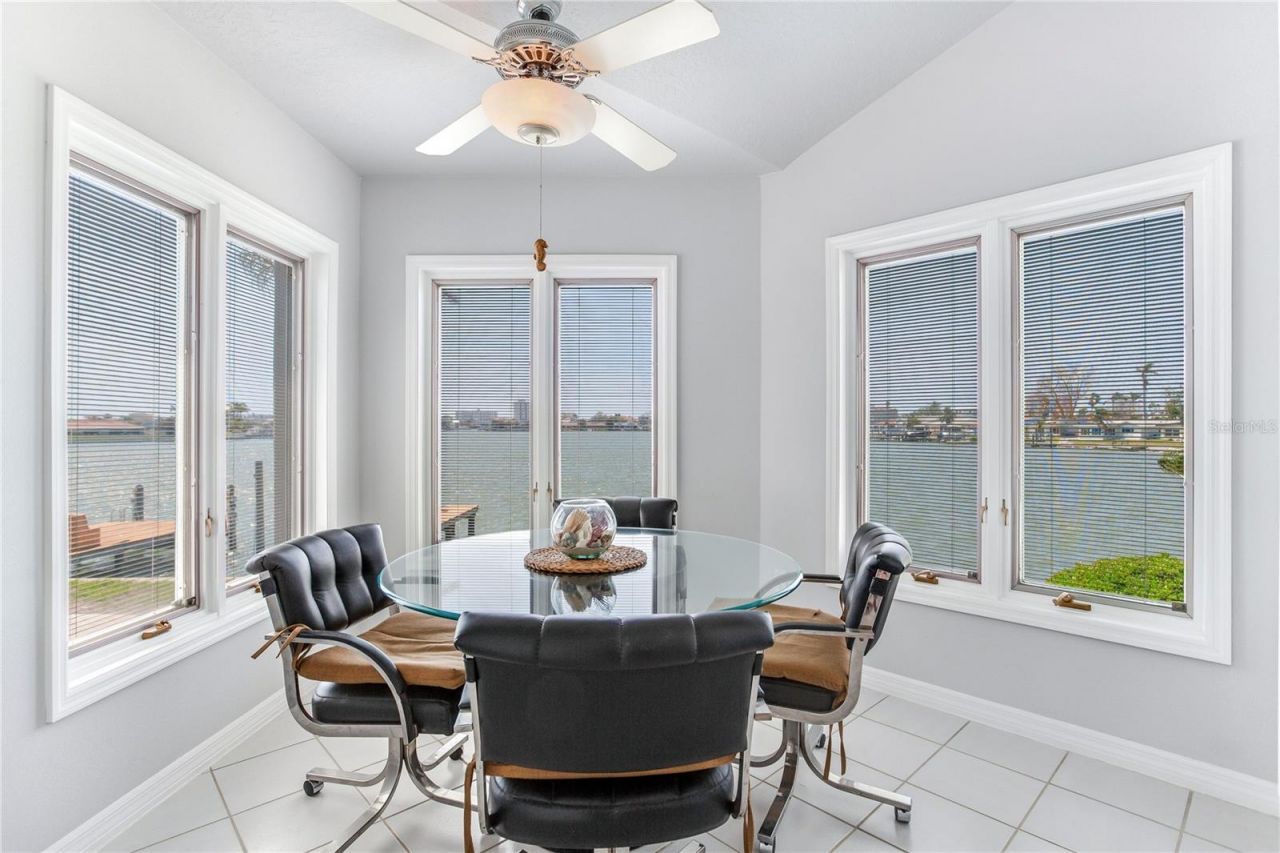 17382 Kennedy Drive, North Redington Beach, FL 33708 Photo