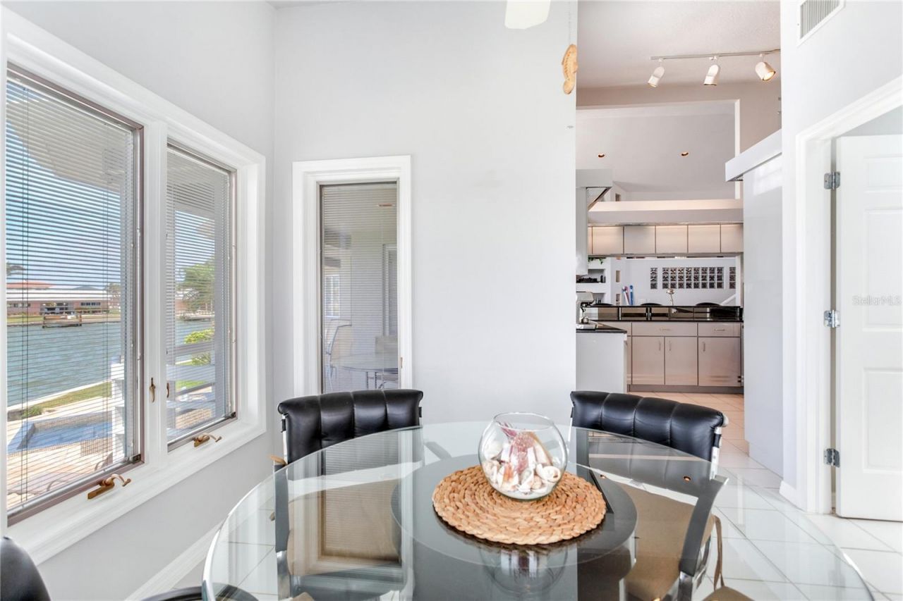 17382 Kennedy Drive, North Redington Beach, FL 33708 Photo